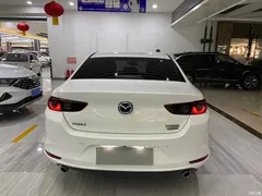 2022 Mazda 3 2.0L AT, белый — фото 5