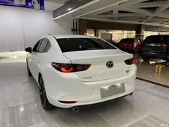2022 Mazda 3 2.0L AT, белый — фото 6