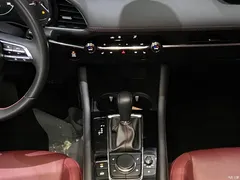 2022 Mazda 3 2.0L AT, белый — фото 21