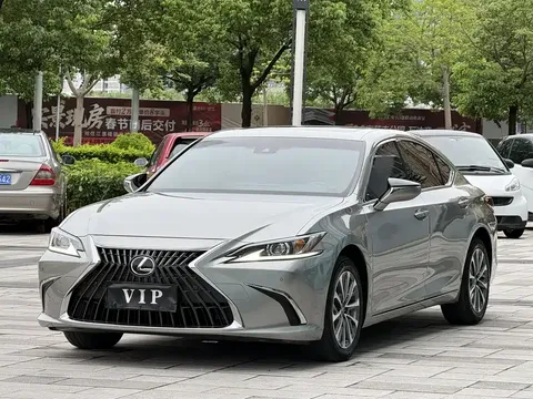 2022 Lexus ES 200