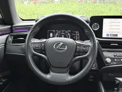 2022 Lexus ES 200 — фото 10