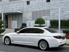 2021 BMW 5 Series 5 535Le, белый — фото 4