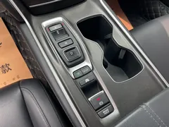 2022 Honda Accord Hybrid 2.0L, белый — фото 12