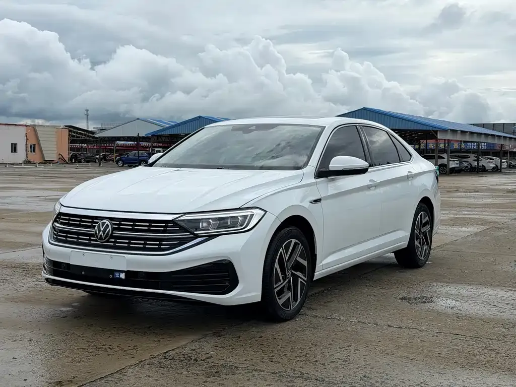 2023 Volkswagen Sagitar 200TSI DSG