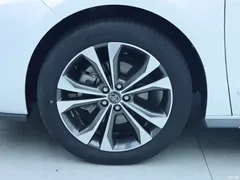 2023 Toyota Granvia 2.5L Hybrid Premium PLUS — фото 4
