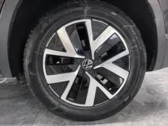 2023 Volkswagen Tayron 280TSI 2WD Plus, чёрный — фото 15
