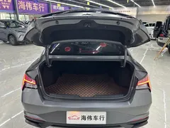 2022 Hyundai Elantra 1.5L CVT LUX Premium — фото 6