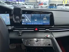 2022 Hyundai Elantra 1.5L CVT LUX Premium — фото 11