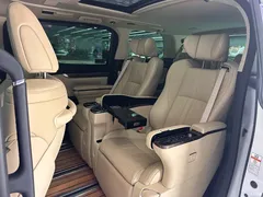 2021 Toyota Alphard Hybrid 2.5L Premium — фото 29