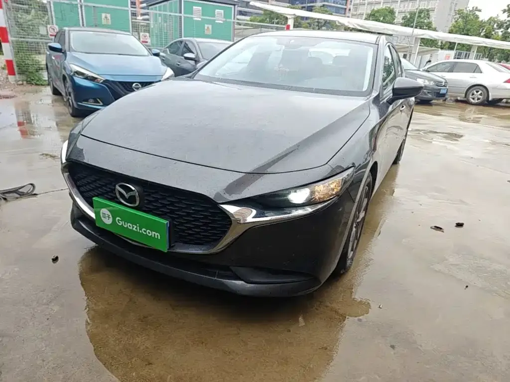 2023 Mazda 3 2.0L AT