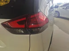 2022 Nissan X-Trail 2.0L 2WD Premium, белый — фото 19