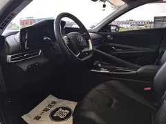 2022 Hyundai Elantra 1.5L CVT LUX Premium, белый — фото 4