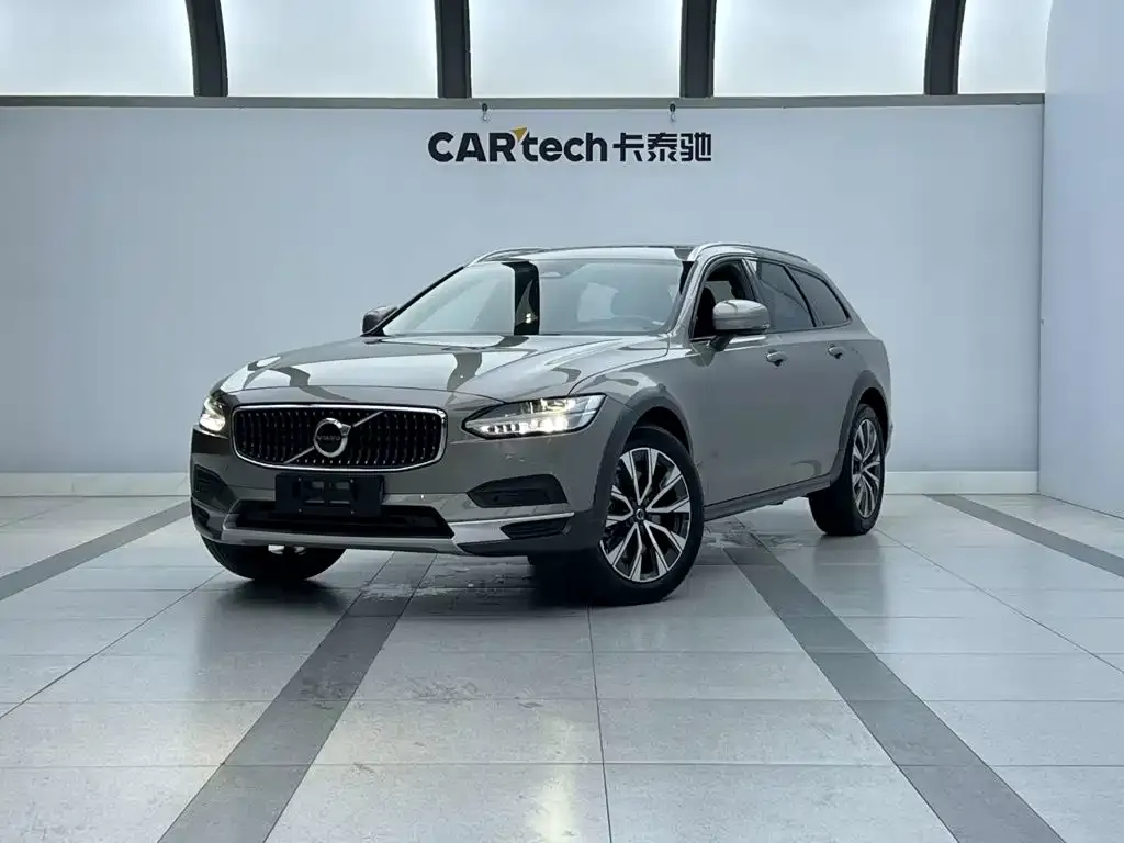 2022 Volvo V90 Cross Country B5 AWD