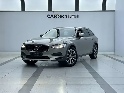 2022 Volvo V90 Cross Country B5 AWD