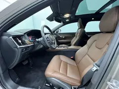 2022 Volvo V90 Cross Country B5 AWD — фото 17