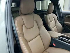 2022 Volvo V90 Cross Country B5 AWD — фото 23