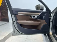 2022 Volvo V90 Cross Country B5 AWD — фото 28