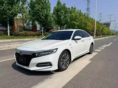 2018 Honda Accord 2.0L Hybrid, белый — фото 1