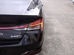 2021 Hyundai Elantra 240TGDi DCT LUX Premium, чёрный — фото 8