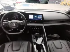 2021 Hyundai Elantra 240TGDi DCT LUX Premium, чёрный — фото 10