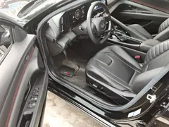 2021 Hyundai Elantra 240TGDi DCT LUX Premium, чёрный — фото 16