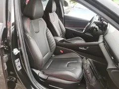 2021 Hyundai Elantra 240TGDi DCT LUX Premium, чёрный — фото 25