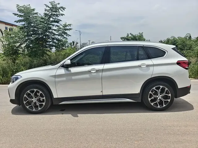 2020 BMW X1