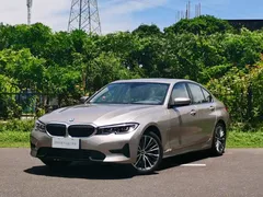 2022 BMW 3 Series 320i — фото 6