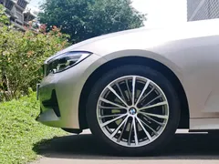 2022 BMW 3 Series 320i — фото 8