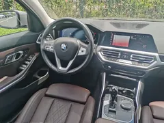 2022 BMW 3 Series 320i — фото 20