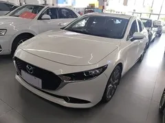 2023 Mazda 3 2.0L AT, белый — фото 2