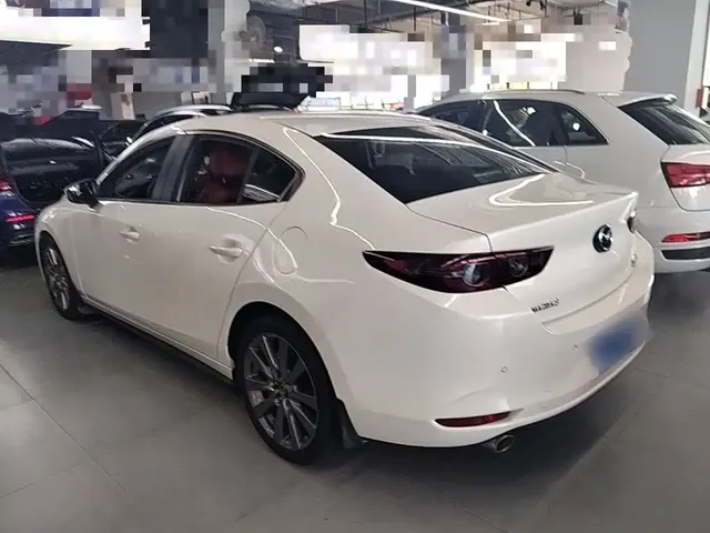 2023 Mazda 3 2.0L AT