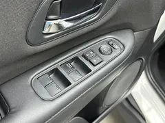 2022 Honda Vezel 1.5L CVT Pioneer, белый — фото 10
