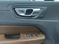 2020 Volvo XC60 4WD Zhiyi Luxury — фото 4