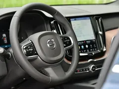 2024 Volvo XC60 4WD Zhiyuan Luxury — фото 6