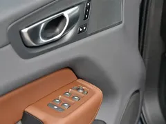 2024 Volvo XC60 4WD Zhiyuan Luxury — фото 15