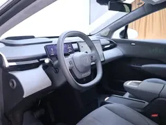 2025 Zeekr X 4 seats RWD Magic Cube, белый — фото 11