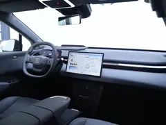 2025 Zeekr X 4 seats RWD Magic Cube, белый — фото 21