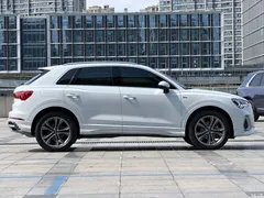 2022 Audi Q3 40 TFSI fashionable and dynamic — фото 6