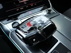 2023 Audi A6L modified 45 TFSI premium dynamic model — фото 12