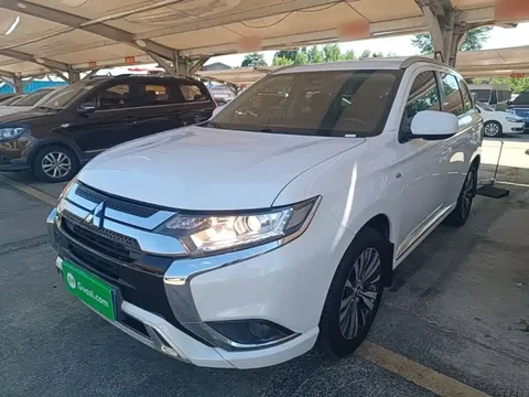 2021 Mitsubishi Outlander 2.0L 2WD 5