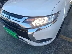 2021 Mitsubishi Outlander 2.0L 2WD 5, белый — фото 18