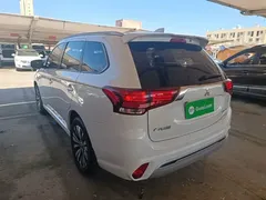 2021 Mitsubishi Outlander 2.0L 2WD 5, белый — фото 23