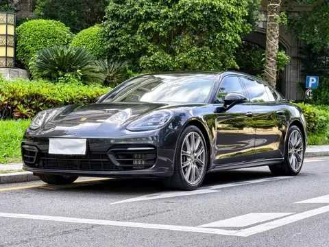 2022 Porsche Panamera 4 2.9T