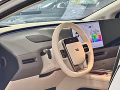 2025 Li Auto i8 Standard, белый — фото 8