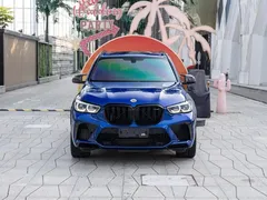 2022 BMW X5 M, синий — фото 2
