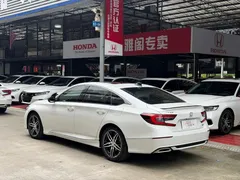 2022 Honda Accord 260TURBO Premium, белый — фото 9