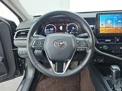 2021 Toyota Camry 2.5G Luxury — фото 15