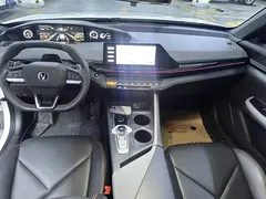 2022 Changan UNI-V 1.5T, белый — фото 4