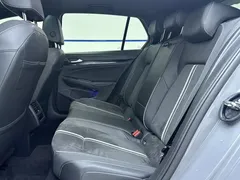 2023 Volkswagen Golf 280TSI DSG R-Line — фото 9